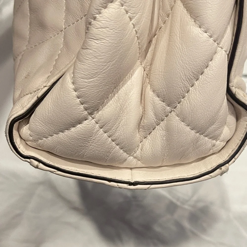 Michael Kors Quilted Shoulder Bag in Cream with Gold Accents - Picture 6 of 11